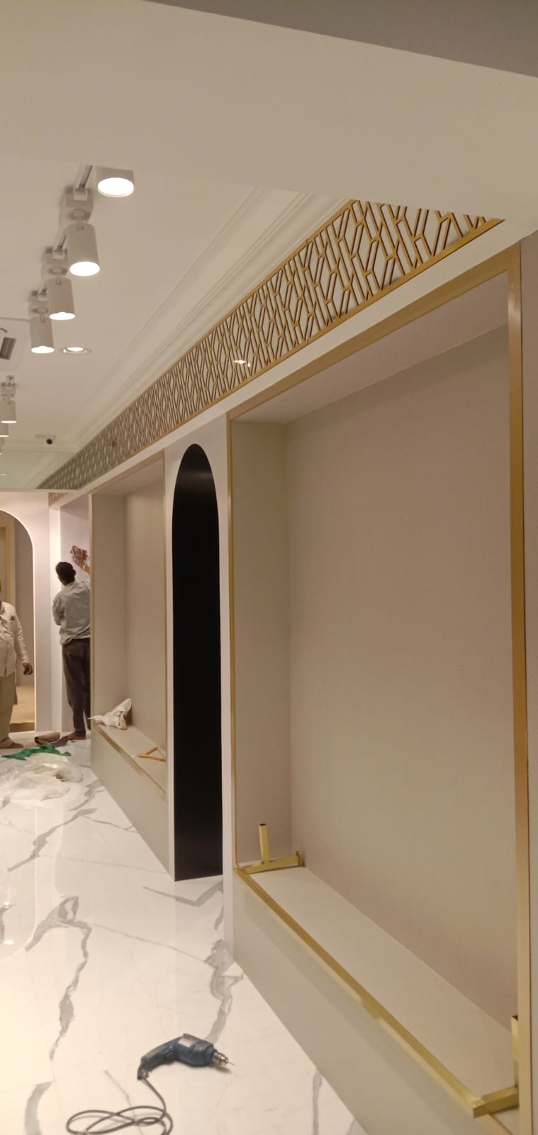 Gold Trim Arch Niche & Passage Doorway